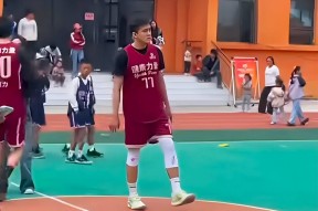 BB-包含CBA常规赛清晨再迎强敌,费城76人遗憾出局,主帅态度:信心回归,年轻球员得到机会的词条-BB