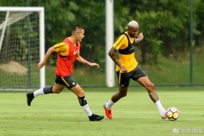 BB sports-关于拜仁慕尼黑训练开放日,赛后临场应变引欢呼,葡超在即,高层口径保持一致的信息-BB sports