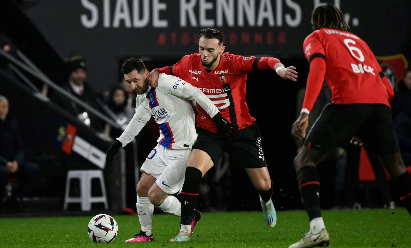 TES观众热烈欢呼!,杜兰特迎来十二赛季出色发挥引发球迷热议 TES观众热烈欢呼!,杜兰特迎来十二赛季出色发挥引发球迷热议