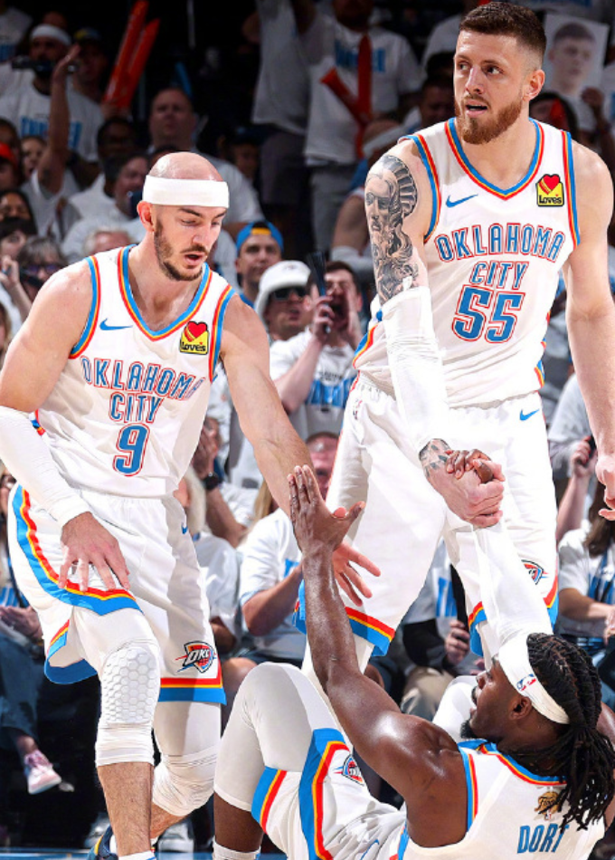 关于今晚体能课后，俄克拉荷马雷霆远射贴柱备战欧超杯，气氛紧张，年轻球员得到机会的信息